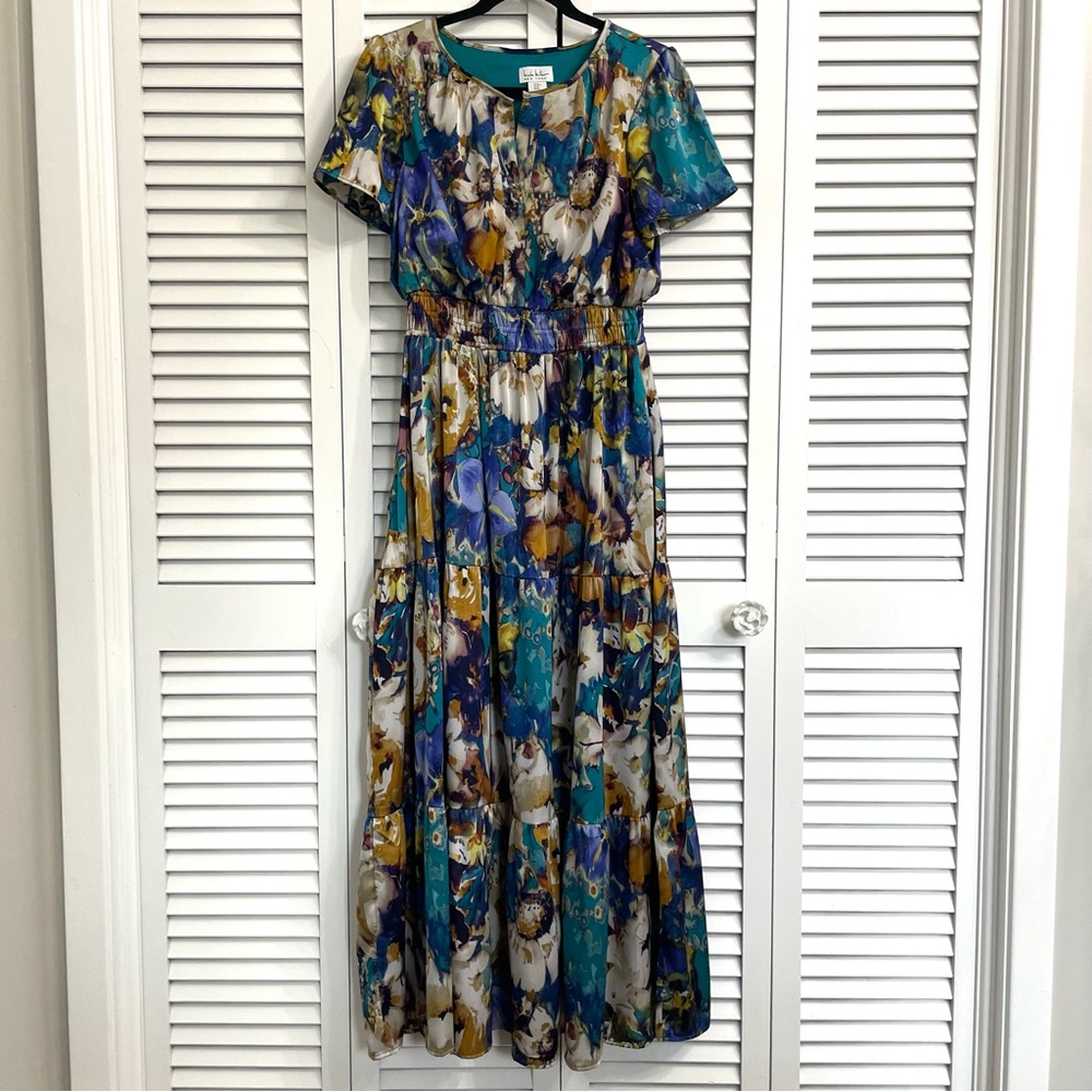 Nicole Miller Blue Floral Satin Maxi Dress Short Sleeve Pockets Resort Sz M